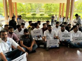 NSUI members protest about NEET scam