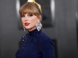 Taylor Swift endorses Kamala Harris